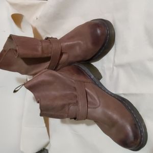 Dr. Martens brown boots women's size 9 US